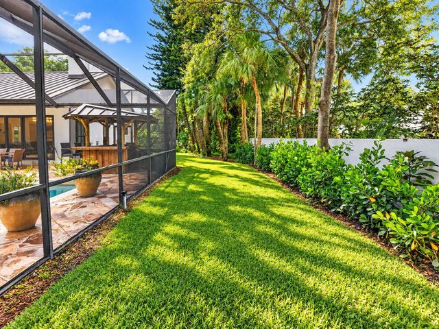 1985 Parkside Circle S, Boca Raton, FL 33486