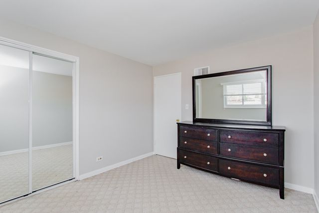 4852 Carol Street, Skokie, IL 60077