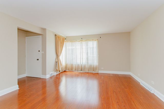 4852 Carol Street, Skokie, IL 60077