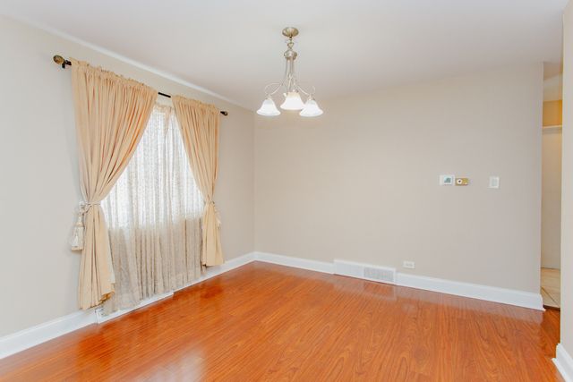 4852 Carol Street, Skokie, IL 60077