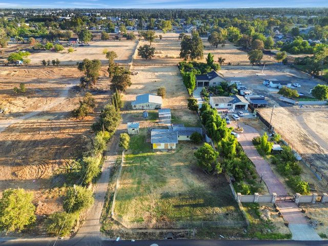 255 Silver Eagle Rd, Sacramento, CA 95838