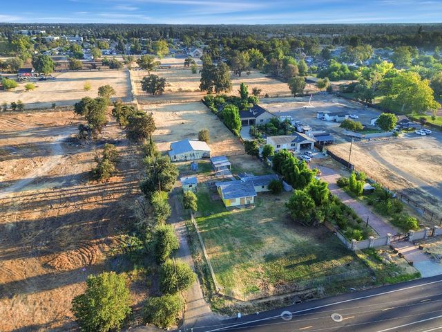 255 Silver Eagle Rd, Sacramento, CA 95838