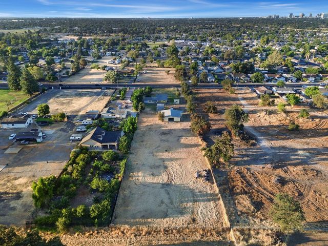 255 Silver Eagle Rd, Sacramento, CA 95838