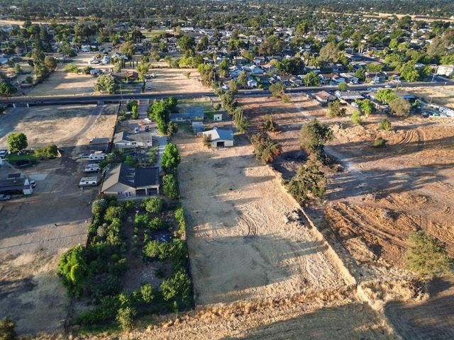 255 Silver Eagle Rd, Sacramento, CA 95838