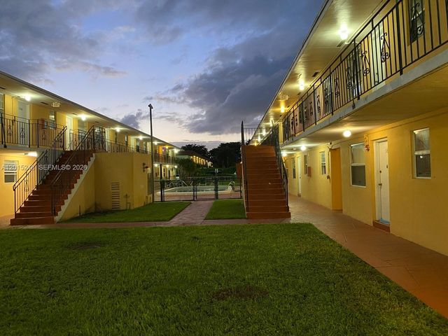 3800 SW 102nd Ave 118, Miami, FL 33165