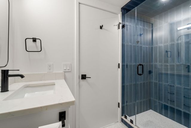 75-83 Cambridge Parkway E1202, Cambridge, MA 02142