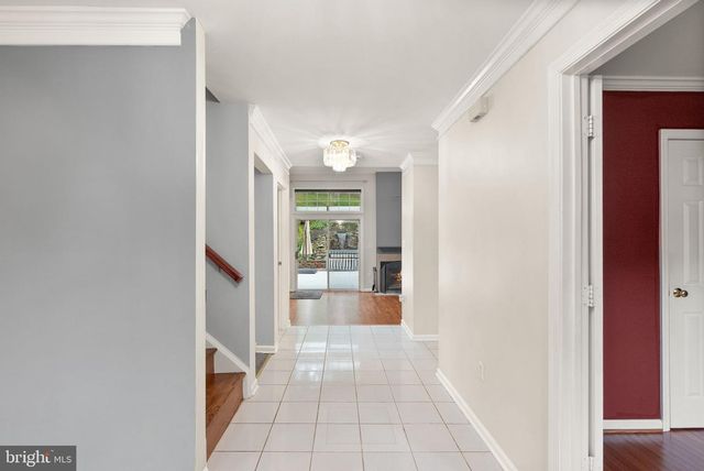 18 SOLITAIRE CT, Gaithersburg, MD 20878
