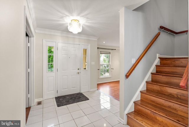 18 SOLITAIRE CT, Gaithersburg, MD 20878