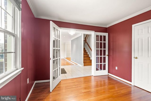 18 SOLITAIRE CT, Gaithersburg, MD 20878