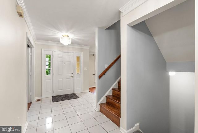 18 SOLITAIRE CT, Gaithersburg, MD 20878