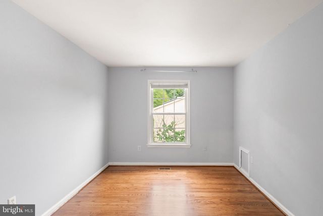 18 SOLITAIRE CT, Gaithersburg, MD 20878