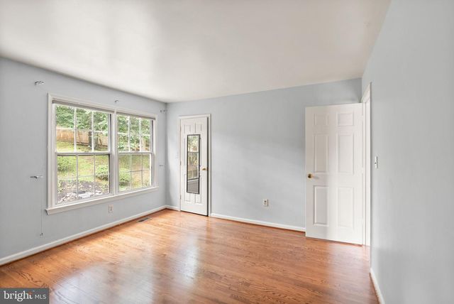 18 SOLITAIRE CT, Gaithersburg, MD 20878