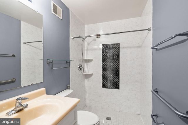 18 SOLITAIRE CT, Gaithersburg, MD 20878