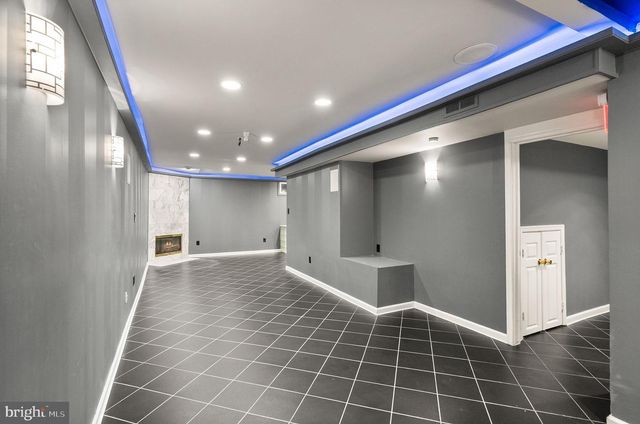 18 SOLITAIRE CT, Gaithersburg, MD 20878
