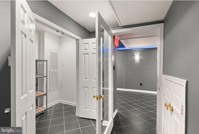 18 SOLITAIRE CT, Gaithersburg, MD 20878