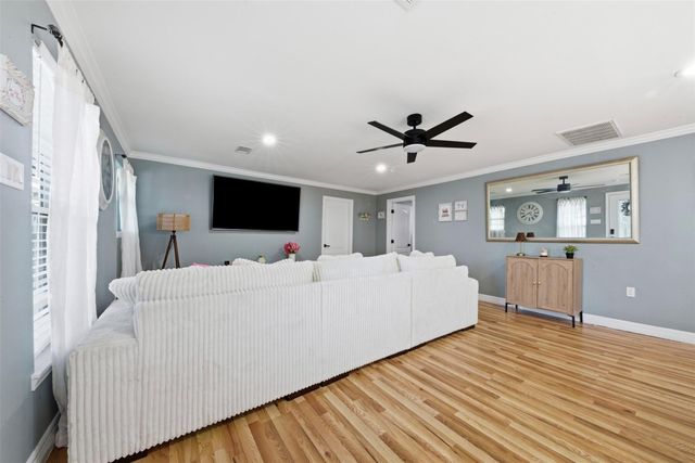321 Reid Street, Houston, TX 77022