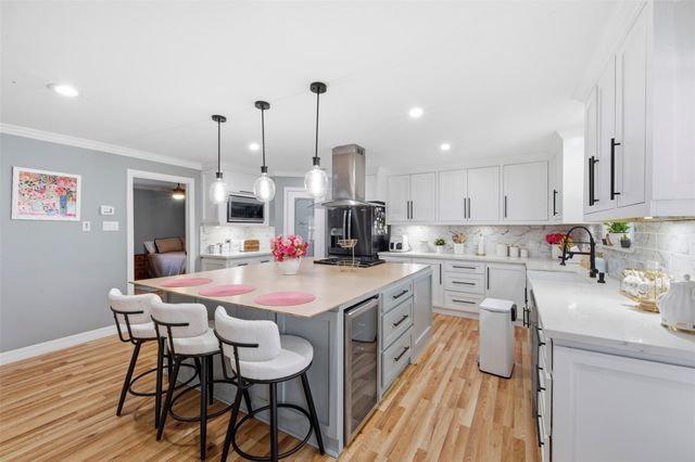 321 Reid Street, Houston, TX 77022