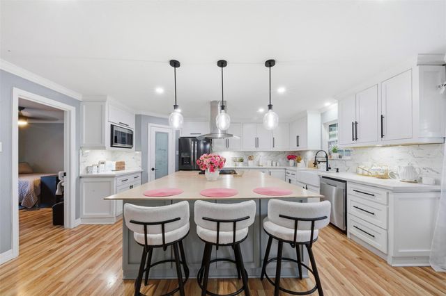 321 Reid Street, Houston, TX 77022