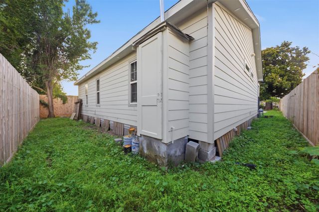 321 Reid Street, Houston, TX 77022