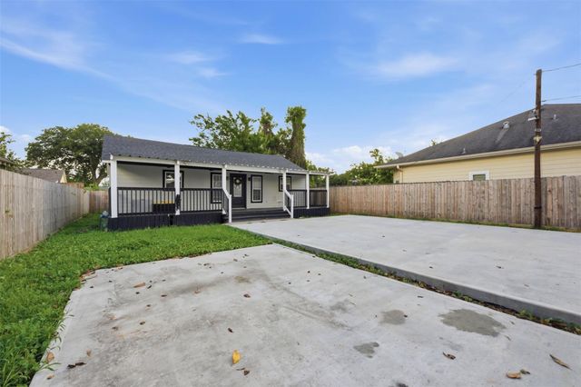 321 Reid Street, Houston, TX 77022