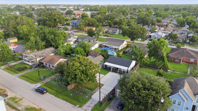 321 Reid Street, Houston, TX 77022