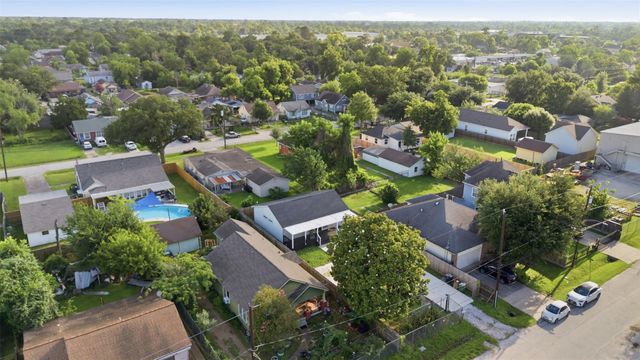 321 Reid Street, Houston, TX 77022