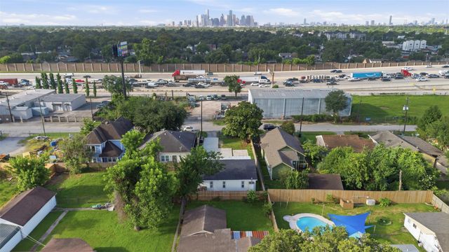 321 Reid Street, Houston, TX 77022
