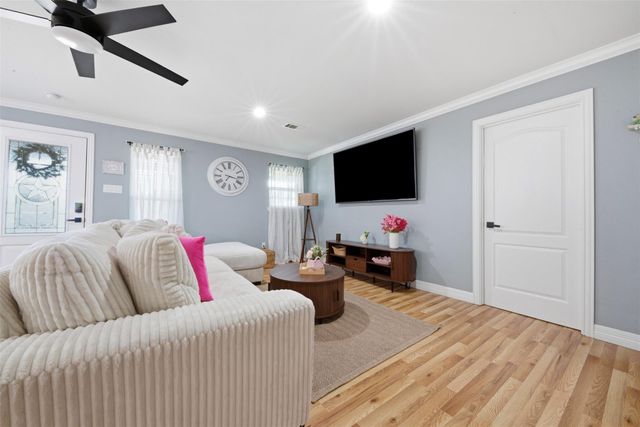 321 Reid Street, Houston, TX 77022