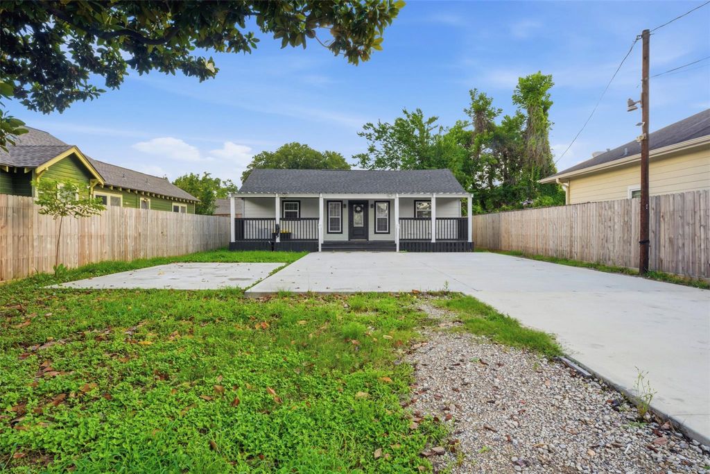 321 Reid Street, Houston, TX 77022
