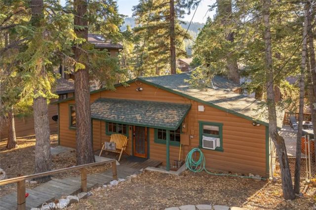 796 Silver Tip Drive, Big Bear Lake, CA 92315