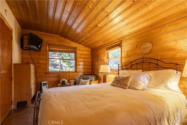 796 Silver Tip Drive, Big Bear Lake, CA 92315