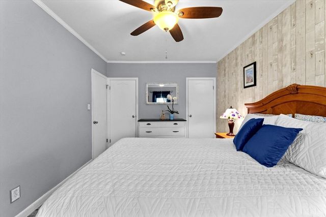 40 Tremont Ave, Taunton, MA 02780