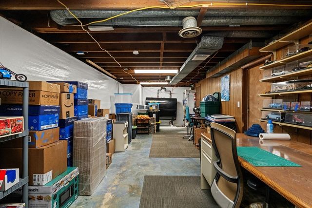 40 Tremont Ave, Taunton, MA 02780