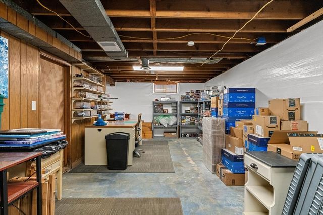 40 Tremont Ave, Taunton, MA 02780