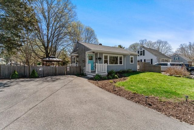 40 Tremont Ave, Taunton, MA 02780