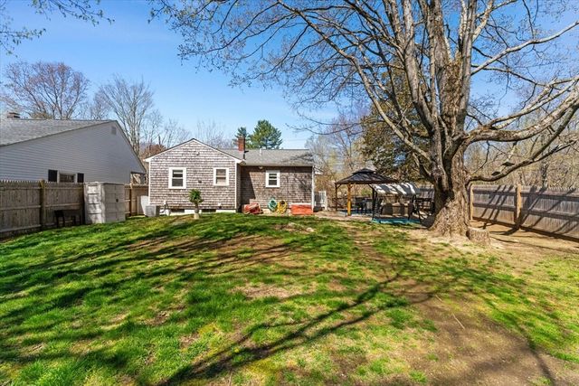 40 Tremont Ave, Taunton, MA 02780