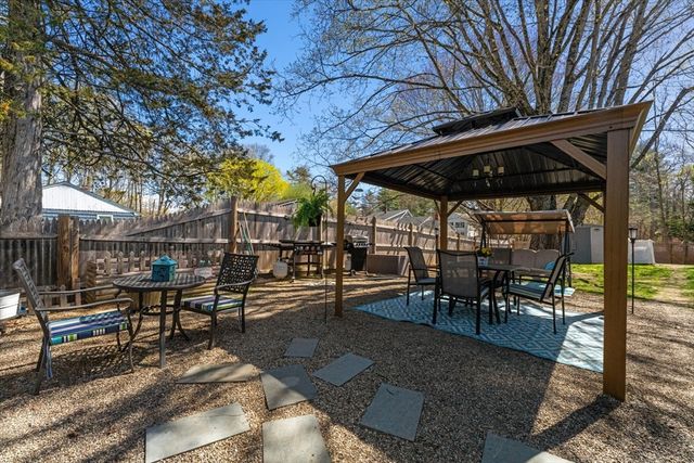 40 Tremont Ave, Taunton, MA 02780