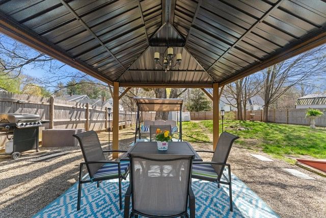 40 Tremont Ave, Taunton, MA 02780