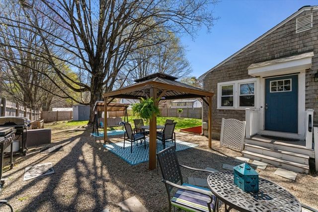 40 Tremont Ave, Taunton, MA 02780