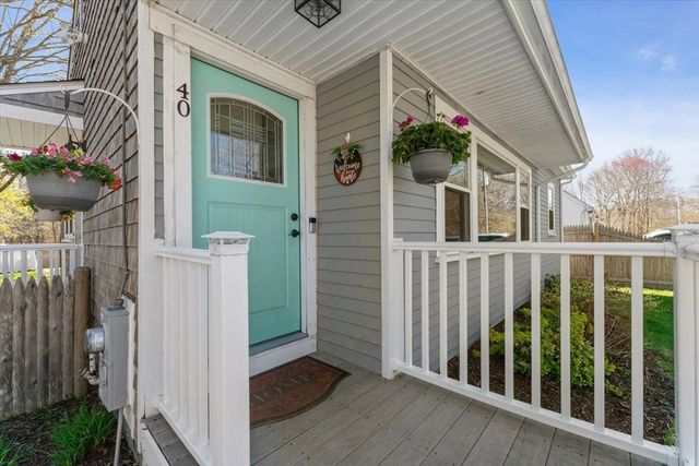 40 Tremont Ave, Taunton, MA 02780