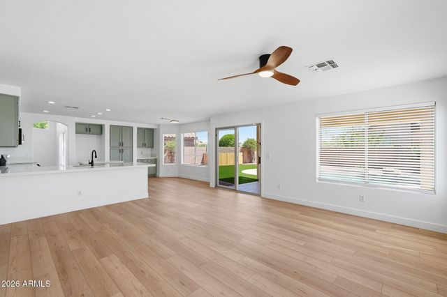 1851 W HIDDENVIEW Drive, Phoenix, AZ 85045