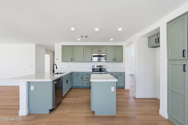 1851 W HIDDENVIEW Drive, Phoenix, AZ 85045