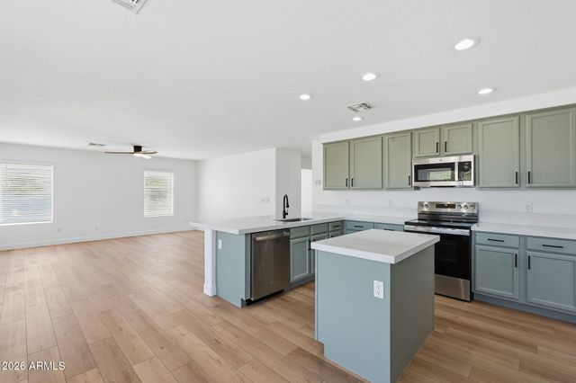 1851 W HIDDENVIEW Drive, Phoenix, AZ 85045