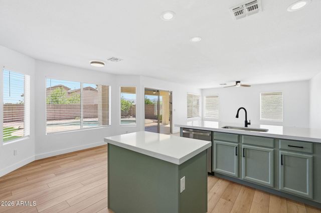 1851 W HIDDENVIEW Drive, Phoenix, AZ 85045