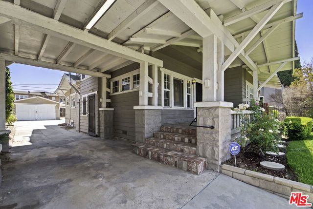 4020 Brighton Avenue, Los Angeles, CA 90062