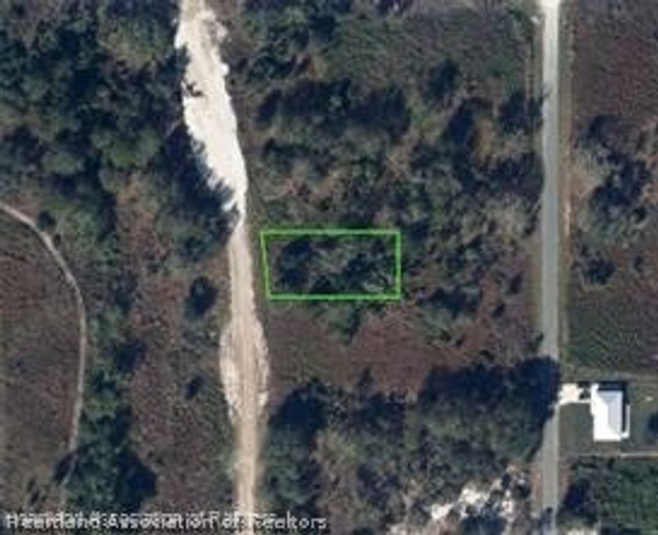 106 Wayne Avenue NE, Lake Placid, FL 33852