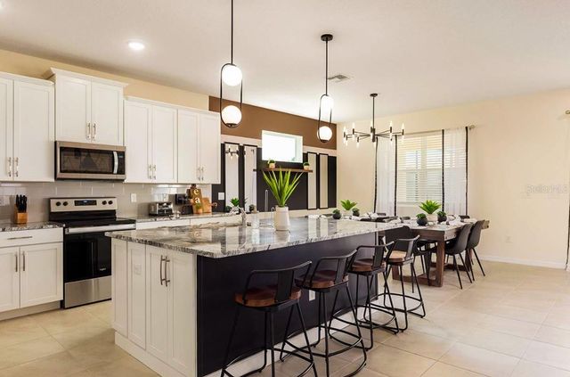 8904 TROPICAL HAVEN COURT, Kissimmee, FL 34747
