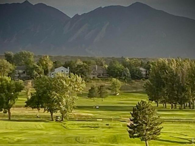 6686 Fairways Dr, Niwot, CO 80503