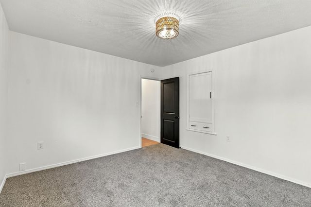 3825 N E St, Spokane, WA 99205
