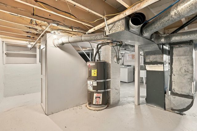 3825 N E St, Spokane, WA 99205